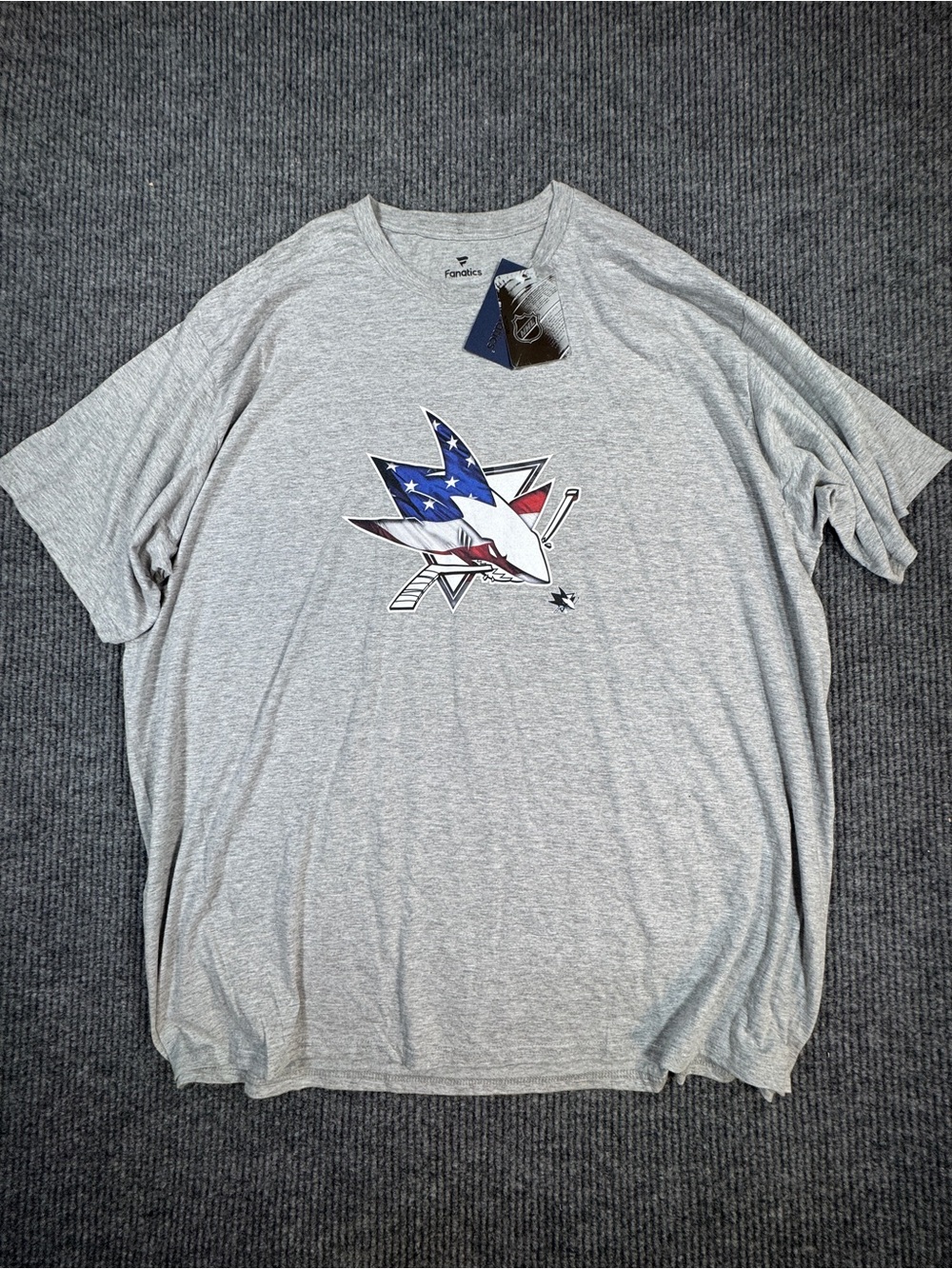 Fanatics Men’s San Jose Sharks Gray Graphic T-Shirt - American Flag Logo 4XL 439